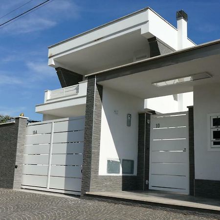 Sosta Rock Casal Palocco Exterior foto